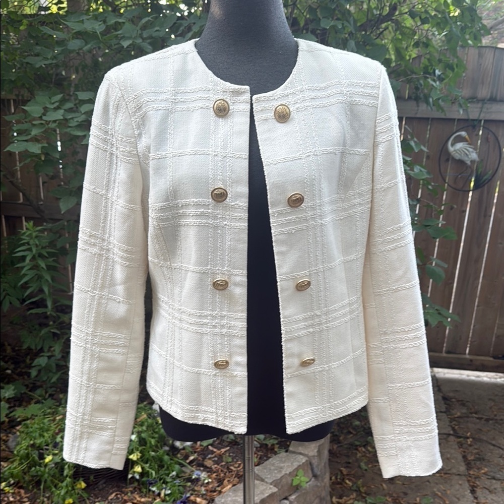 Suzy Shier White Blazer with Gold Buttons. Size Medium